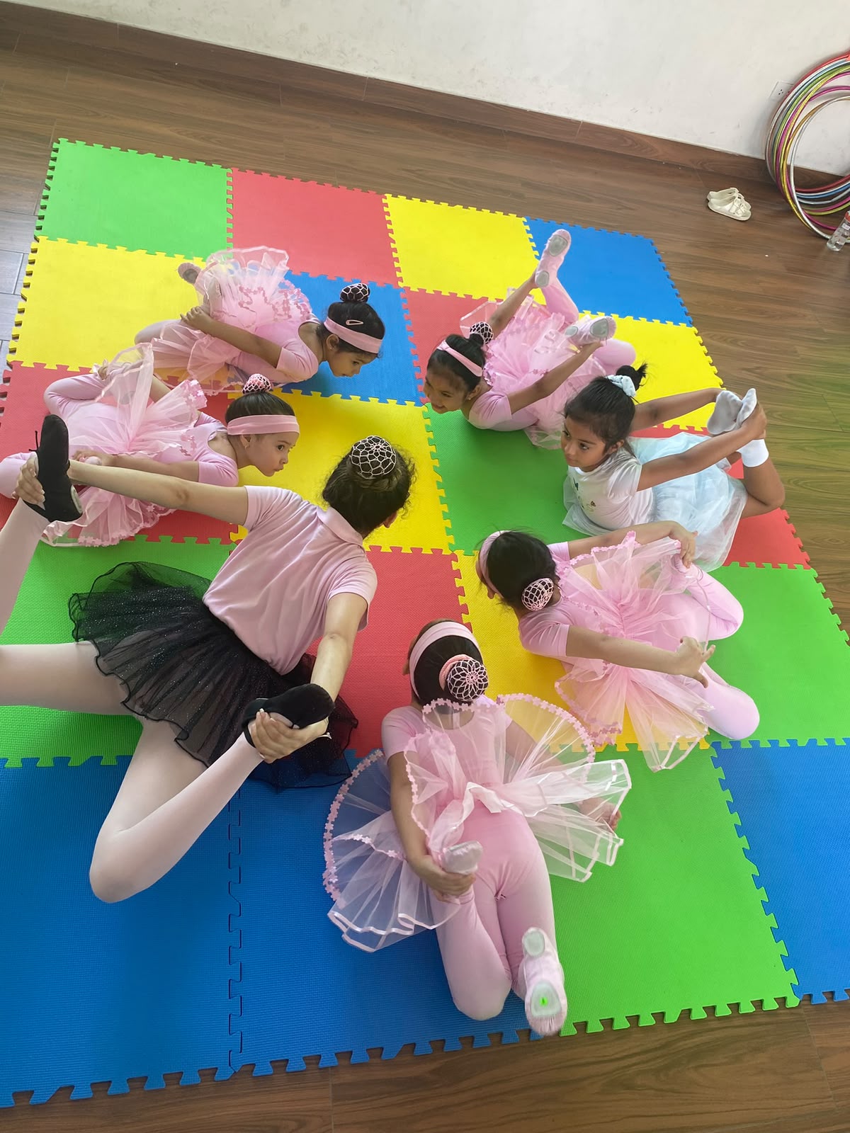 Niñas en clase de ballet